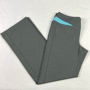 The North Face Women’s M Vapor Wick Bootcut Pull On Athletic Pant